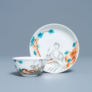 A Chinese export porcelain cup and saucer with a seamstress, Qianlong — 照片 1