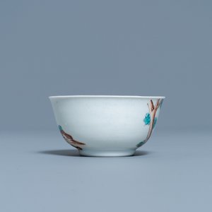 A Chinese export porcelain cup and saucer with a seamstress, Qianlong — 照片 6