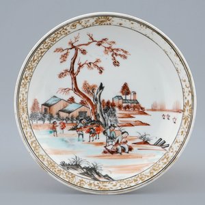 A Chinese export porcelain European subject cup and saucer, Yongzheng/Qianlong — 照片 2
