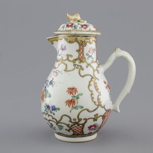 A Chinese export porcelain jug and cover with matching saucer, 18th C. — 照片 4