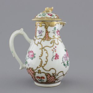 A Chinese export porcelain jug and cover with matching saucer, 18th C. — 照片 6