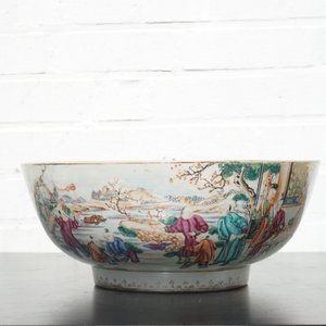 A Chinese export porcelain Mandarin pattern bowl and a dish, Qianlong, 18th C. — foto 14