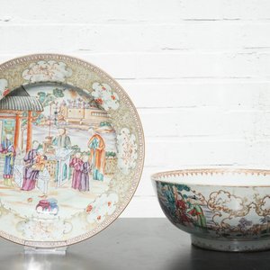 A Chinese export porcelain Mandarin pattern bowl and a dish, Qianlong, 18th C. — foto 16