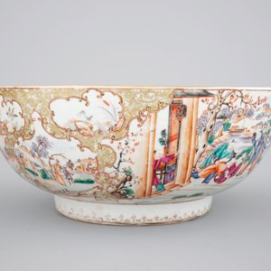 A Chinese export porcelain Mandarin pattern bowl and a dish, Qianlong, 18th C. — foto 5