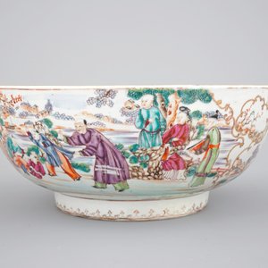 A Chinese export porcelain Mandarin pattern bowl and a dish, Qianlong, 18th C. — foto 6