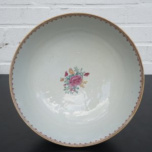A Chinese export porcelain Mandarin pattern bowl and a dish, Qianlong, 18th C. — foto 10