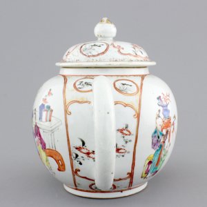 A Chinese export porcelain mandarin pattern teapot, 18th C. — photo 5