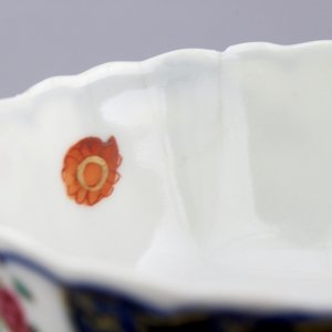A Chinese export porcelain "Tobacco leaf" cup and saucer, ca. 1770 — photo 10