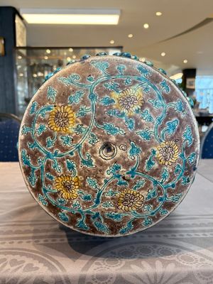 A Chinese Fahua barrel-shaped 'lotus scroll' stool with incised design, Ming — photo 11