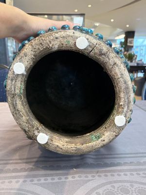 A Chinese Fahua barrel-shaped 'lotus scroll' stool with incised design, Ming — photo 12
