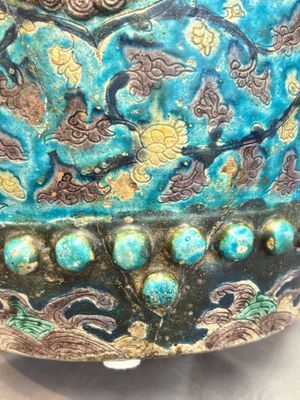A Chinese Fahua barrel-shaped 'lotus scroll' stool with incised design, Ming — photo 8