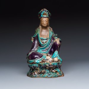 A Chinese Fahua-glazed stoneware model of Guanyin — photo 1
