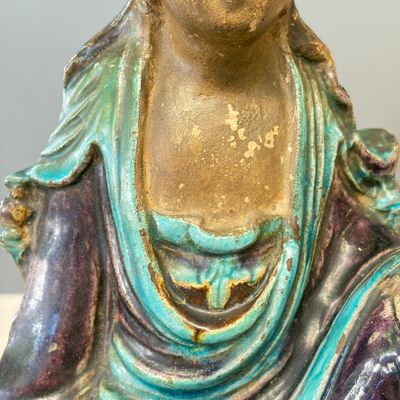 A Chinese Fahua-glazed stoneware model of Guanyin — photo 12