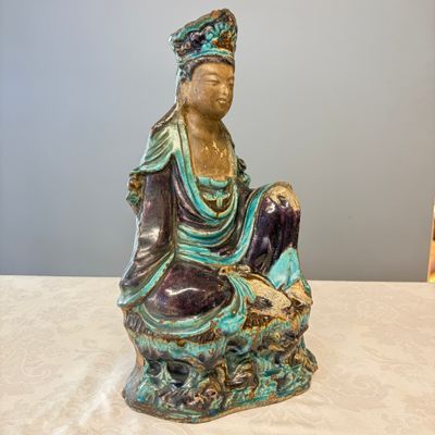 A Chinese Fahua-glazed stoneware model of Guanyin — photo 1