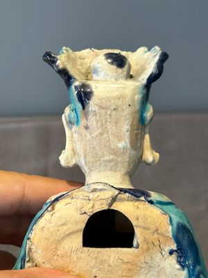 A Chinese Fahua Guanyin on stand, Ming — 照片 12