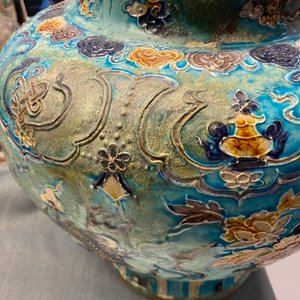 A Chinese fahua vase with Buddhist lions, Ming — 照片 11