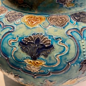 A Chinese fahua vase with Buddhist lions, Ming — 照片 12