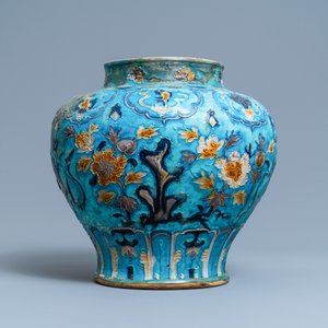 A Chinese fahua vase with Buddhist lions, Ming — 照片 3