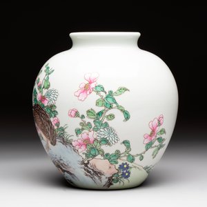 A Chinese falangcai 'quails among flowers' vase, 19/20th C. — photo 2