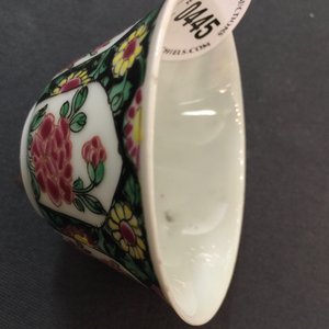 A Chinese famille noire cup and saucer, Yongzheng, 1723-1735 — 照片 7