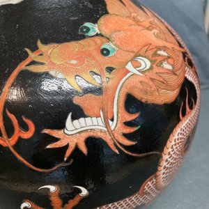 A Chinese famille noire 'dragon' bottle vase, 19th C. — 照片 9