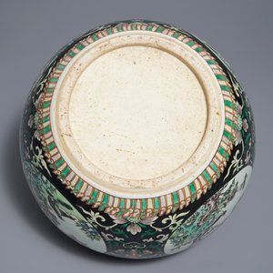 A Chinese famille noire jardinière on stand, 19th C. — 照片 7