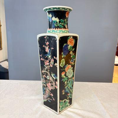 A Chinese famille noire square vase with birds among flowering branches — photo 2