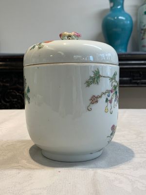 A Chinese famille rose '100 boys' covered box and a plate, Guangxu mark, Republic — 照片 10