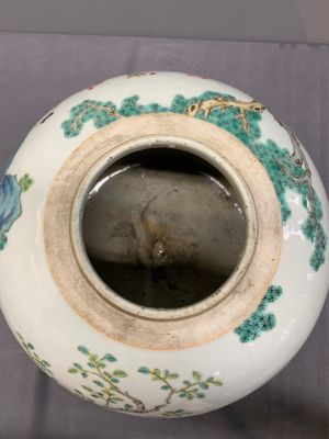 A Chinese famille rose '100 boys' jar and wooden cover, 19th C. — photo 7
