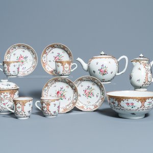 A Chinese famille rose 12-piece tea service for the European market, Qianlong — 照片 1