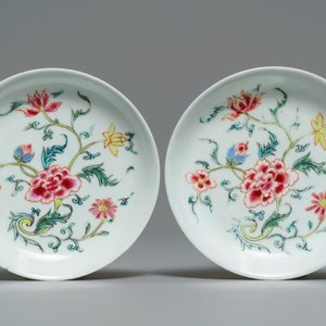 A Chinese famille rose 15-piece tea service with floral design, Qianlong — photo 36