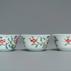 A Chinese famille rose 15-piece tea service with floral design, Qianlong — photo 5