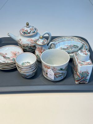 A Chinese famille rose 17-piece 'Deer and Scholars' tea service, Qianlong — 照片 1