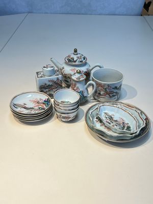 A Chinese famille rose 17-piece 'Deer and Scholars' tea service, Qianlong — 照片 2