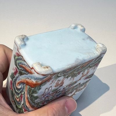A Chinese famille rose 17-piece 'Deer and Scholars' tea service, Qianlong — 照片 65