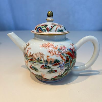 A Chinese famille rose 17-piece 'Deer and Scholars' tea service, Qianlong — 照片 88