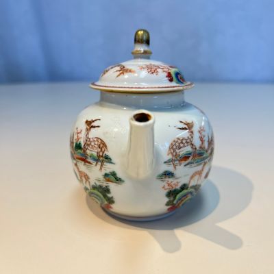 A Chinese famille rose 17-piece 'Deer and Scholars' tea service, Qianlong — 照片 90