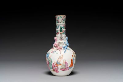 A Chinese famille rose '18 Luohan' bottle vase, 19th C. — 照片 4