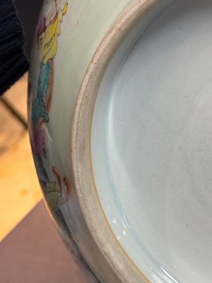 A Chinese famille rose '18 Luohan' punch bowl, Qianlong — 照片 15