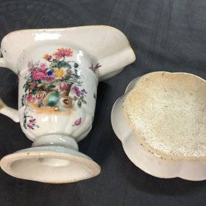 A Chinese famille rose 18-part tea service with fruit baskets and flowers, Qianlong — photo 15