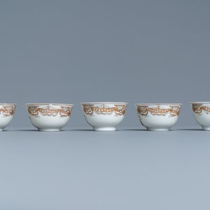 A Chinese famille rose 20-piece tea service with crowned monograms for the European market, Qianlong — photo 13