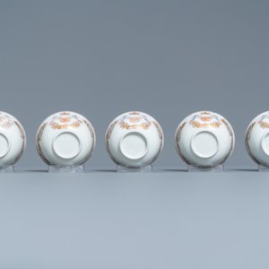 A Chinese famille rose 20-piece tea service with crowned monograms for the European market, Qianlong — photo 16