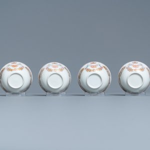 A Chinese famille rose 20-piece tea service with crowned monograms for the European market, Qianlong — photo 18
