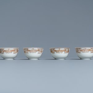 A Chinese famille rose 20-piece tea service with crowned monograms for the European market, Qianlong — photo 23