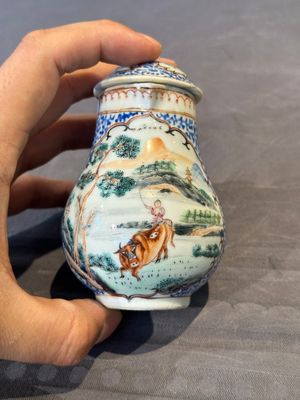 A Chinese famille rose 20-piece tea service, Yongzheng/Qianlong — foto 18