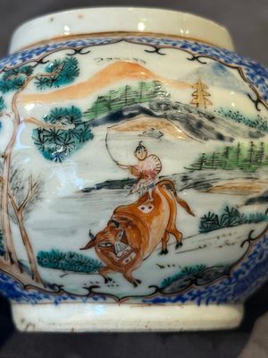 A Chinese famille rose 20-piece tea service, Yongzheng/Qianlong — foto 9