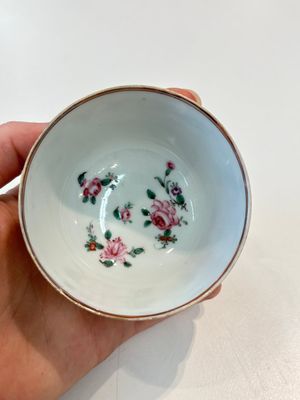 A Chinese famille rose 22-piece tea service with floral design, Qianlong — photo 74