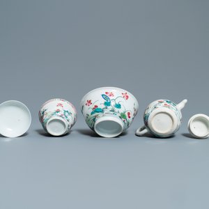 A Chinese famille rose 27-piece tea service with landscape design, Yongzheng/Qianlong — photo 33