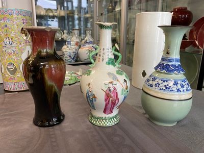 A Chinese famille rose, a flambé-glazed and a blue and white celadon-ground vase, 19/20th C. — 照片 9