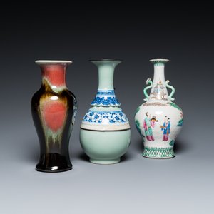 A Chinese famille rose, a flambé-glazed and a blue and white celadon-ground vase, 19/20th C. — 照片 1